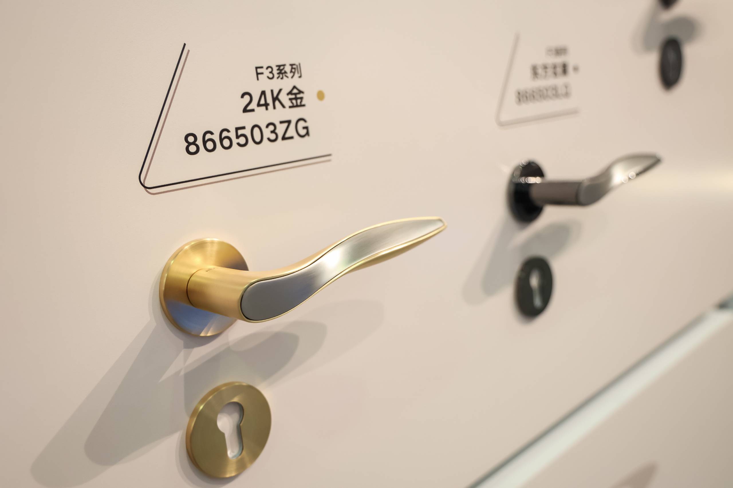 RON_0201.jpg RON_0201.jpg